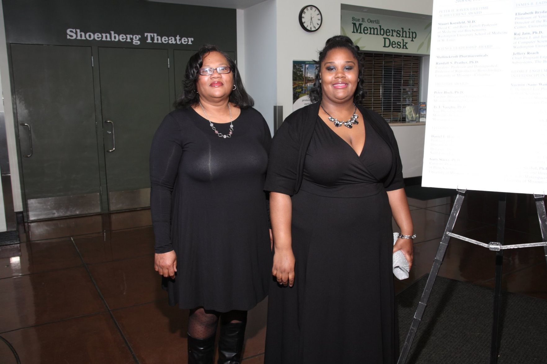 Gwen Moss, Tasha Moss